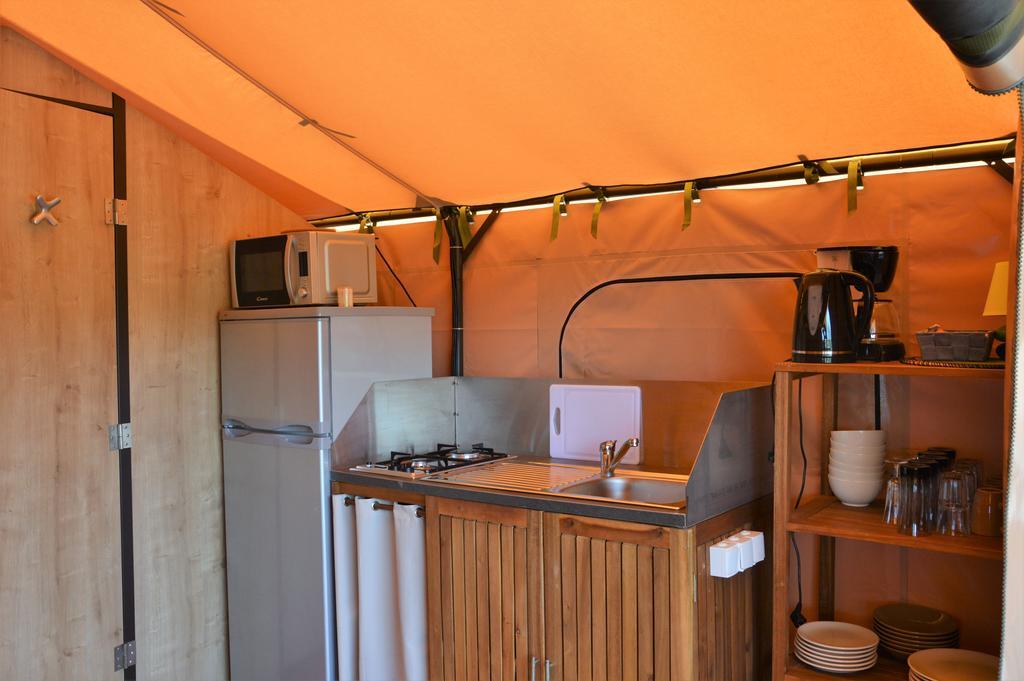 Camping Le Mas De Riri Celles  Экстерьер фото